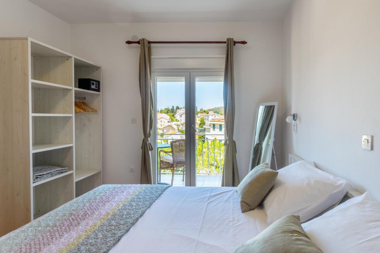 Apartments Luksa - Zf Hvar Hvar Town Buitenkant foto