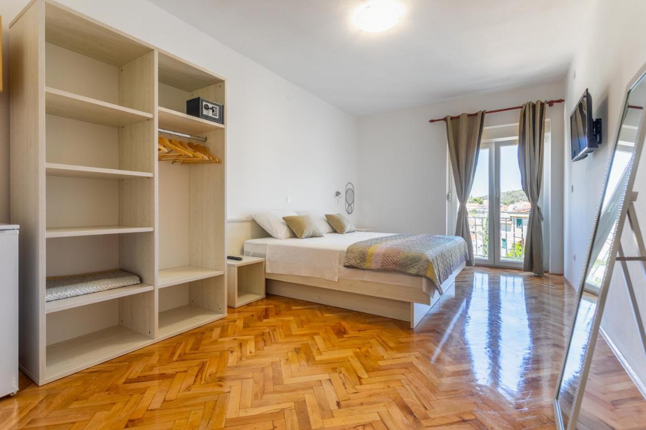 Apartments Luksa - Zf Hvar Hvar Town Buitenkant foto