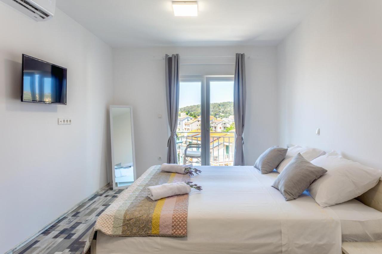 Apartments Luksa - Zf Hvar Hvar Town Buitenkant foto