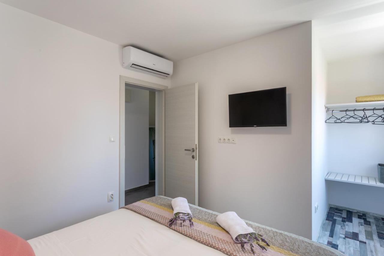 Apartments Luksa - Zf Hvar Hvar Town Buitenkant foto