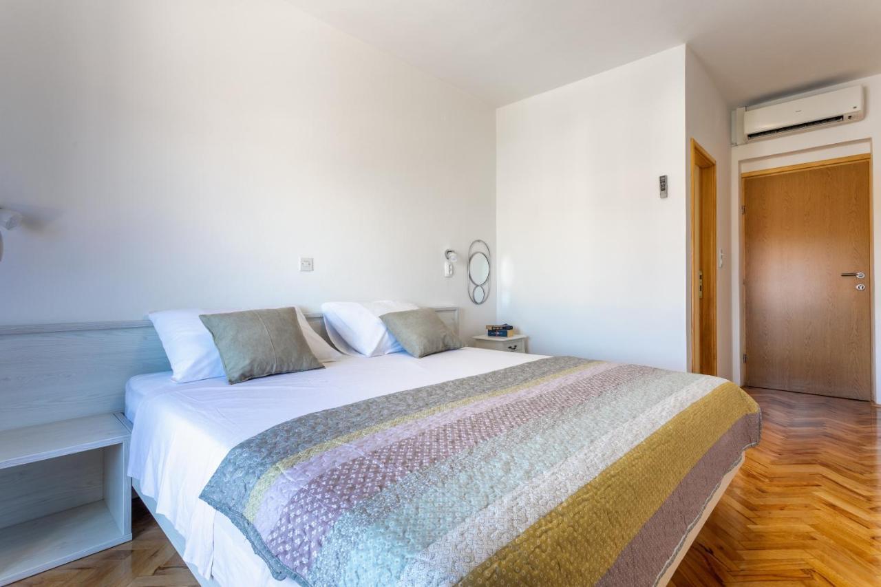 Apartments Luksa - Zf Hvar Hvar Town Buitenkant foto