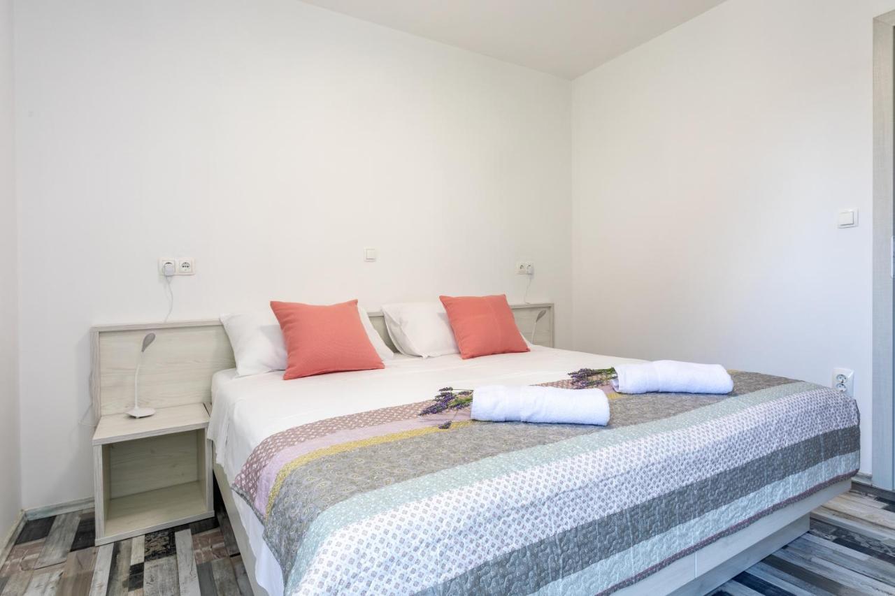 Apartments Luksa - Zf Hvar Hvar Town Buitenkant foto