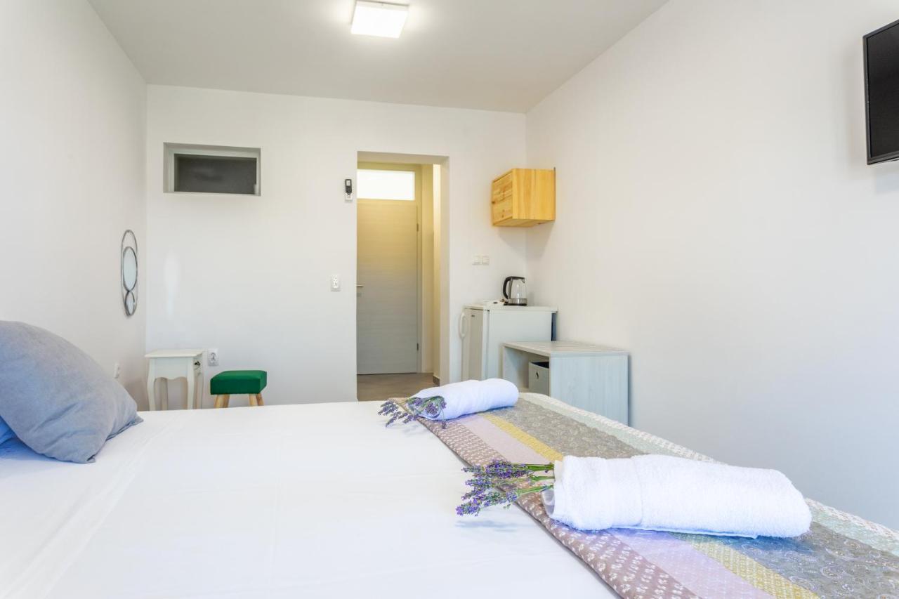 Apartments Luksa - Zf Hvar Hvar Town Buitenkant foto