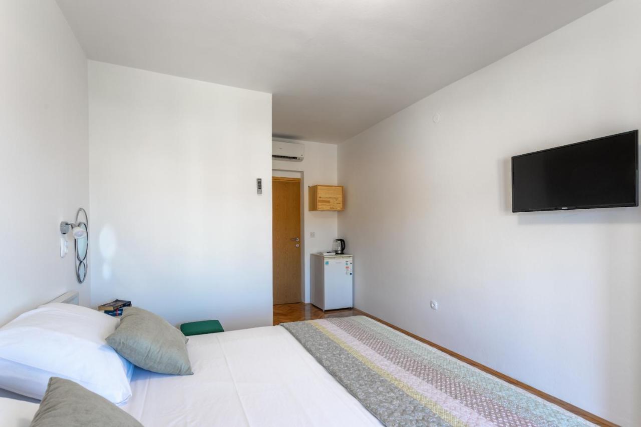 Apartments Luksa - Zf Hvar Hvar Town Buitenkant foto